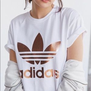 Adidas originals rose gold logo shirt